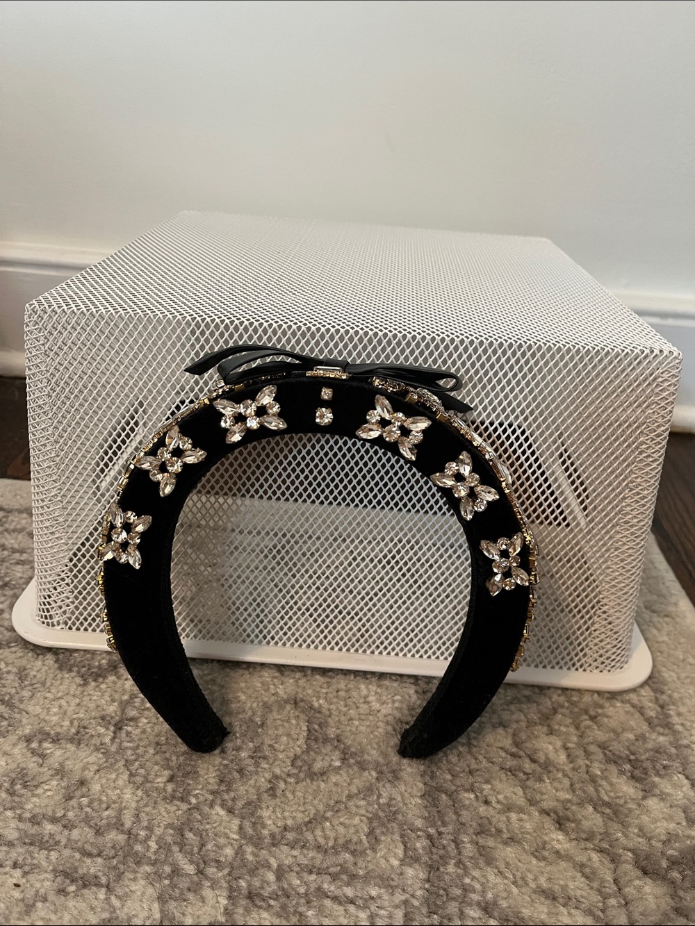 Crystal Embellished Women’s Velvet Headband